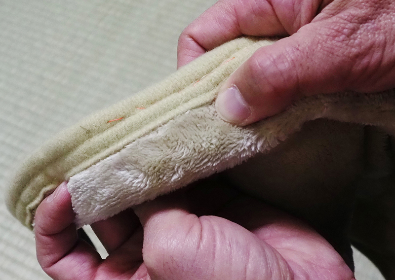 手縫い作業