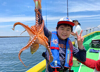 東京湾で今年も沸きよし！ 今流行りのエギで釣るマダコ「エギタコ」に