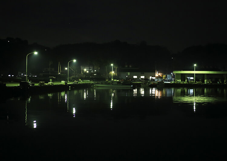 15_夜の漁港