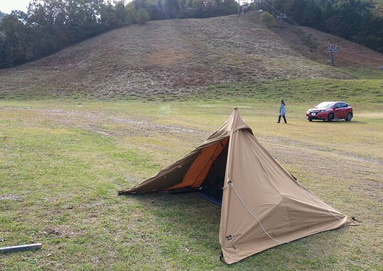 15_　キャンプ場とテント