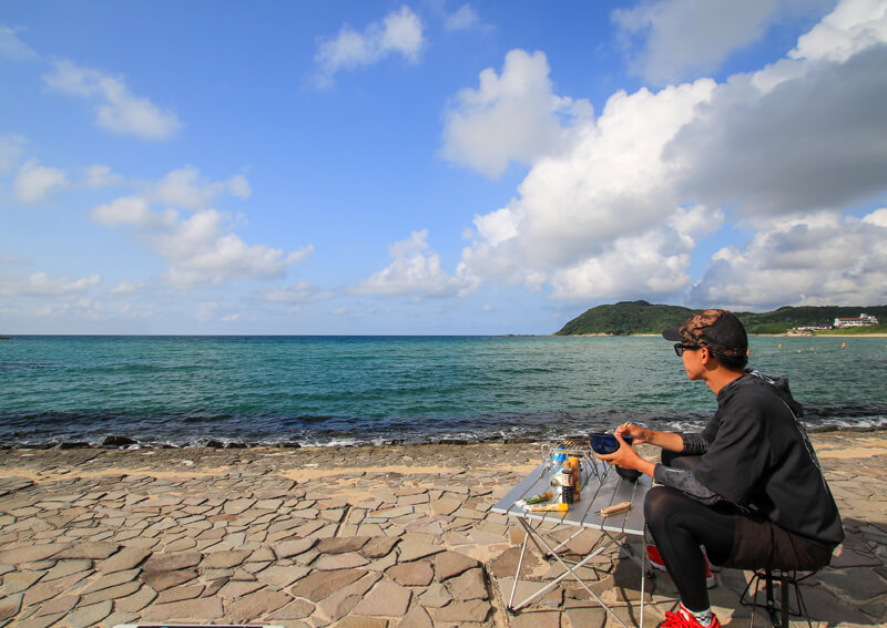 35_　釣り人と海