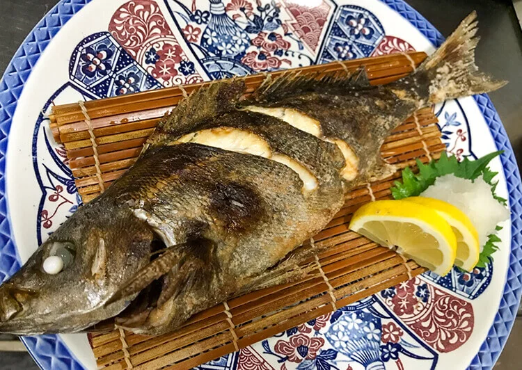 イサキの塩焼き