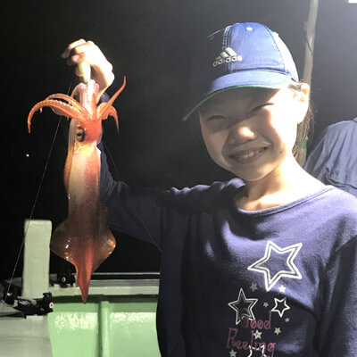 17_ イカ釣り 釣れた正面