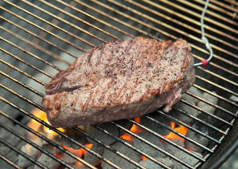 19_ 肉を焼く