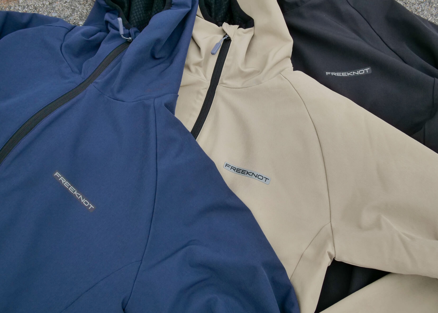 多くの声に応えて待望の復活！FREEKNOT「光電子®」パーカー＆パンツが