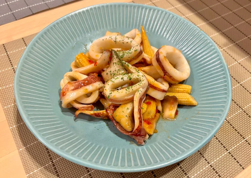 ケンサキイカのスイートチリソース炒め
