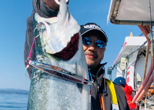 「サクラマスジギング」