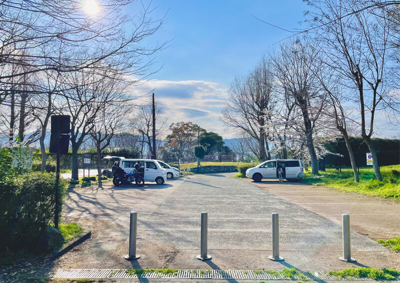 05_　駐車場.jpg