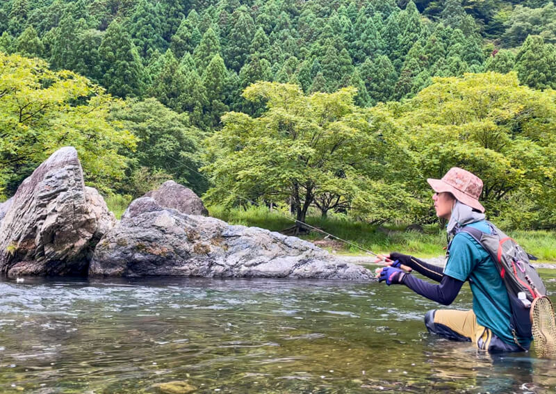 06_　川に浸かる